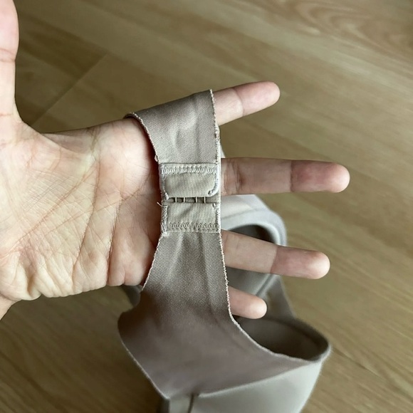 Warner’s Nude Wired Bra 34C - Picture 9 of 10